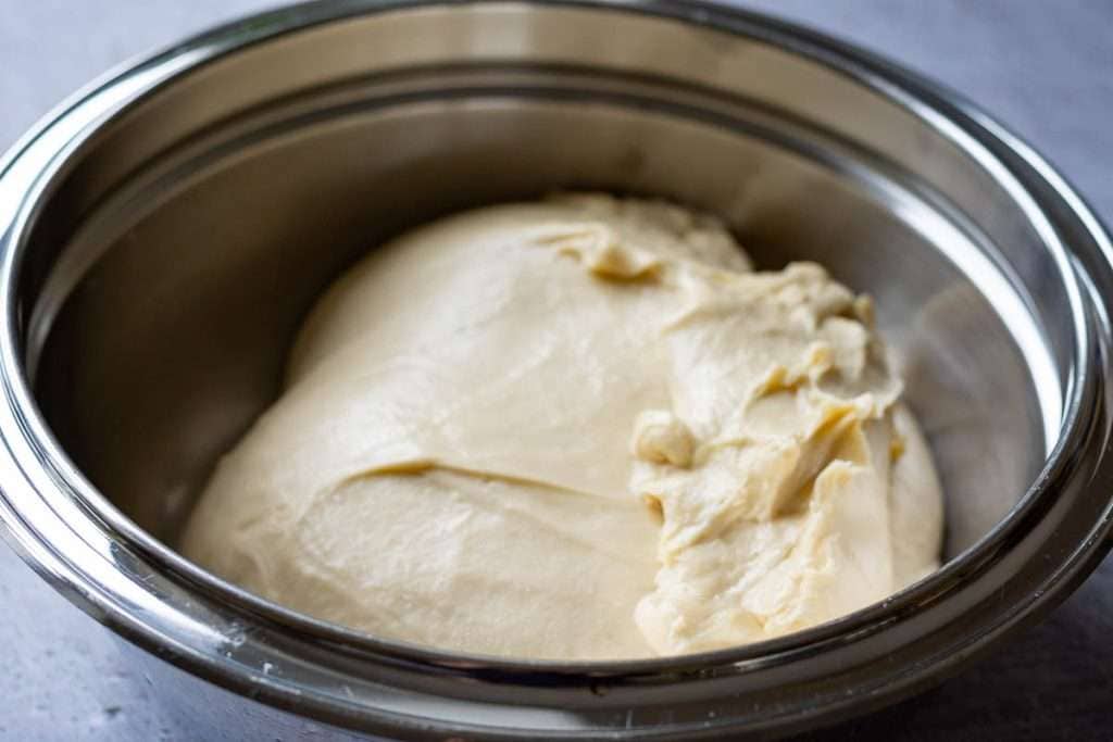 Sourdough Babka Doug hat the start of bulk fermentation.
