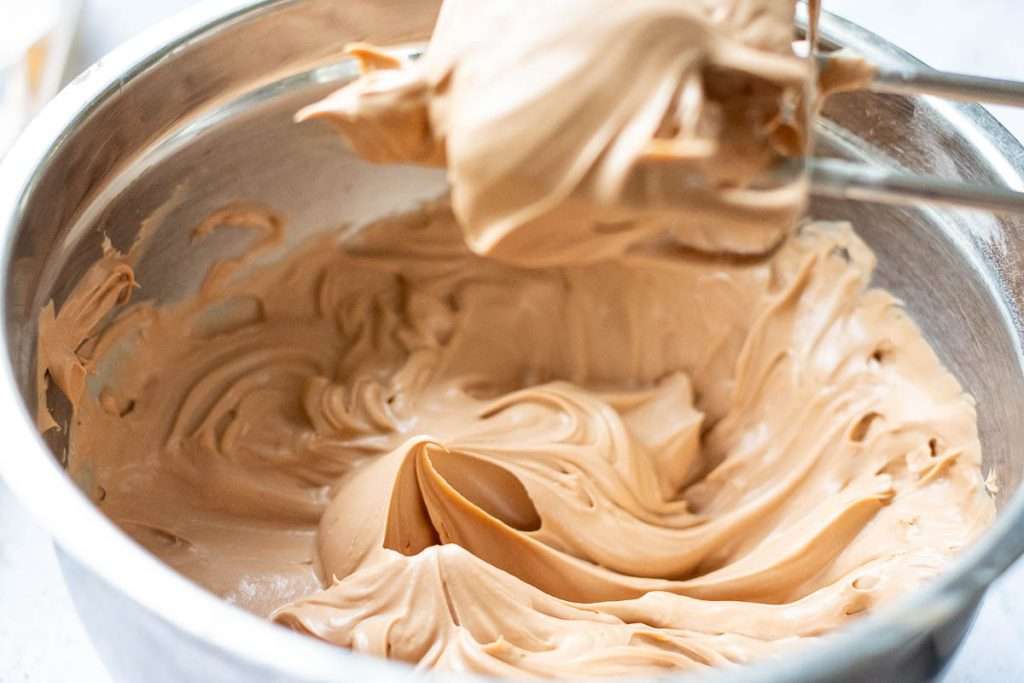 Mousse like texture of the whipped cheesecake filling.