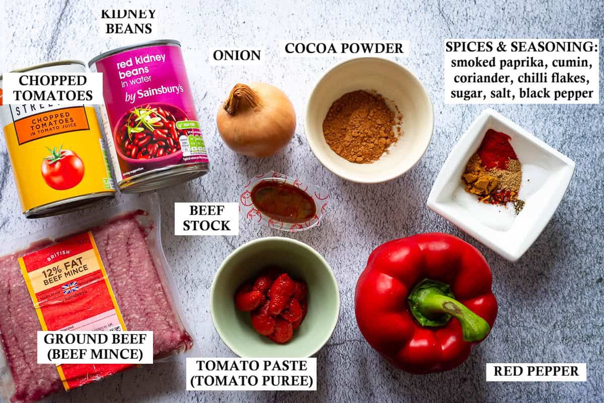 Labelled ingredients for slow cooker chilli con carne.